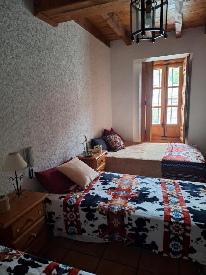 Hostal El Patio Restaurante Сан-Бартоломе-де-Пинарес Экстерьер фото