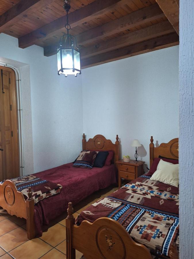 Hostal El Patio Restaurante Сан-Бартоломе-де-Пинарес Экстерьер фото