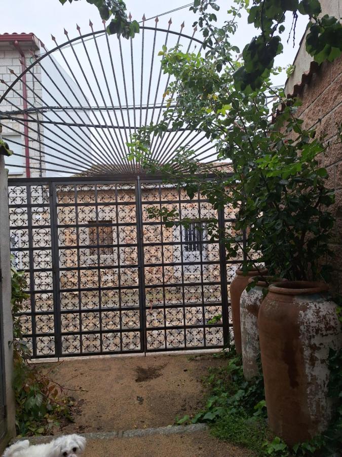 Hostal El Patio Restaurante Сан-Бартоломе-де-Пинарес Экстерьер фото